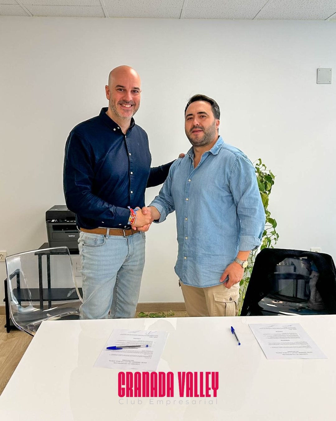 Convenio con Clínica Dental Salvatierra: salud bucodental y precios exclusivos para las empresas de Granada